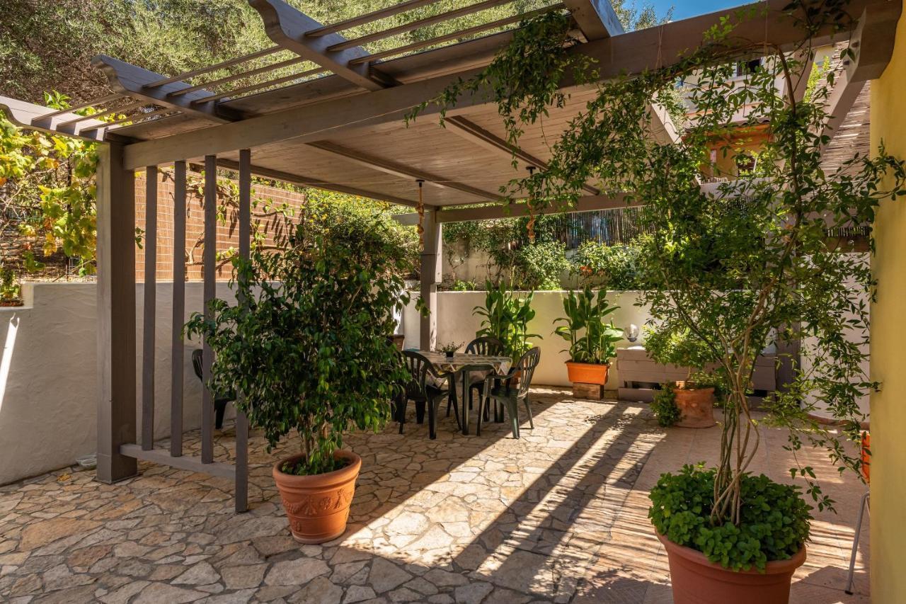 Casa Vacanza De Dinu SantʼAnna Arresi Extérieur photo