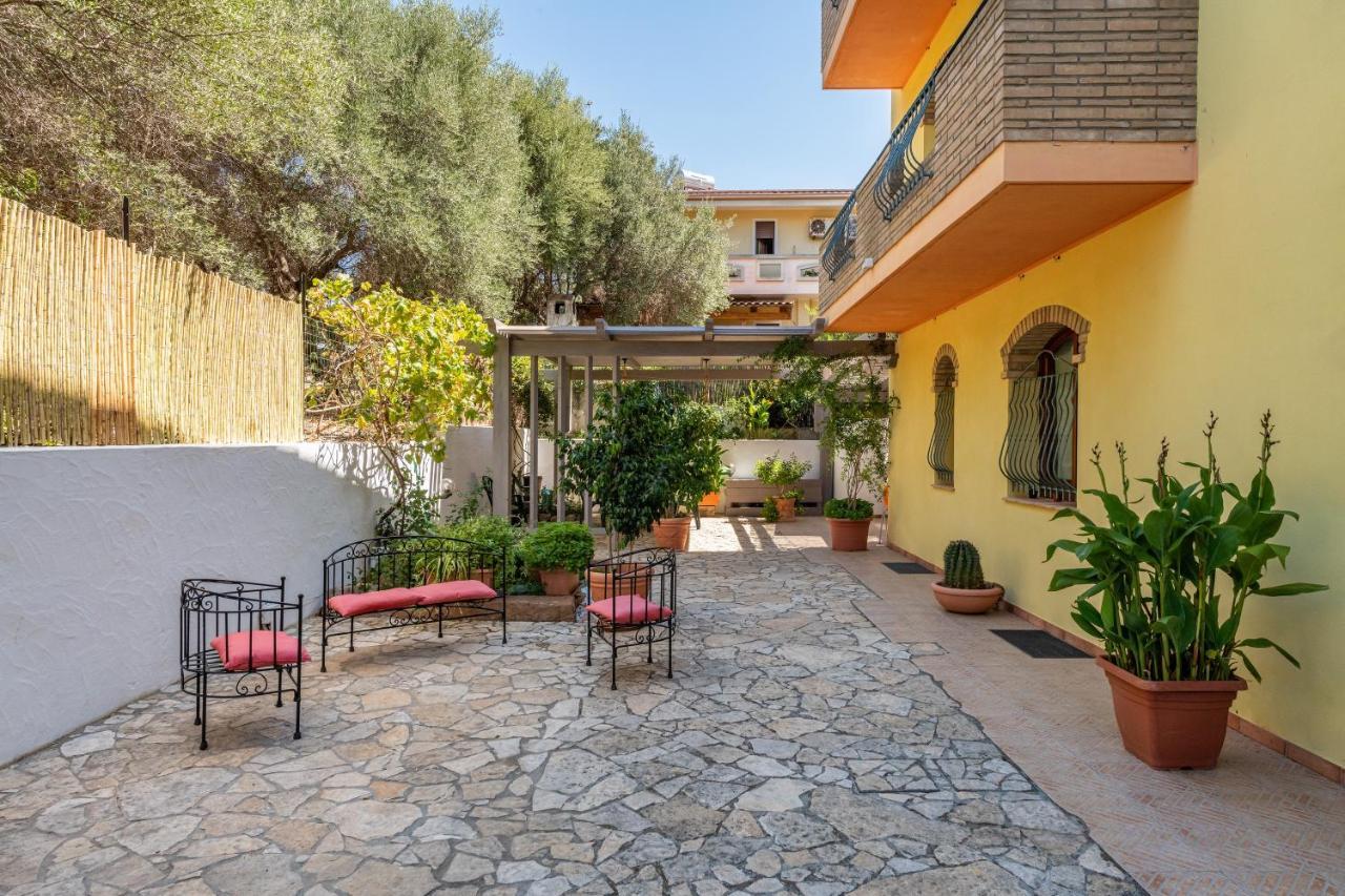 Casa Vacanza De Dinu SantʼAnna Arresi Extérieur photo