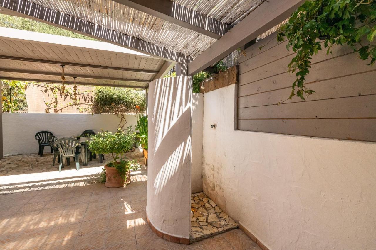 Casa Vacanza De Dinu SantʼAnna Arresi Extérieur photo