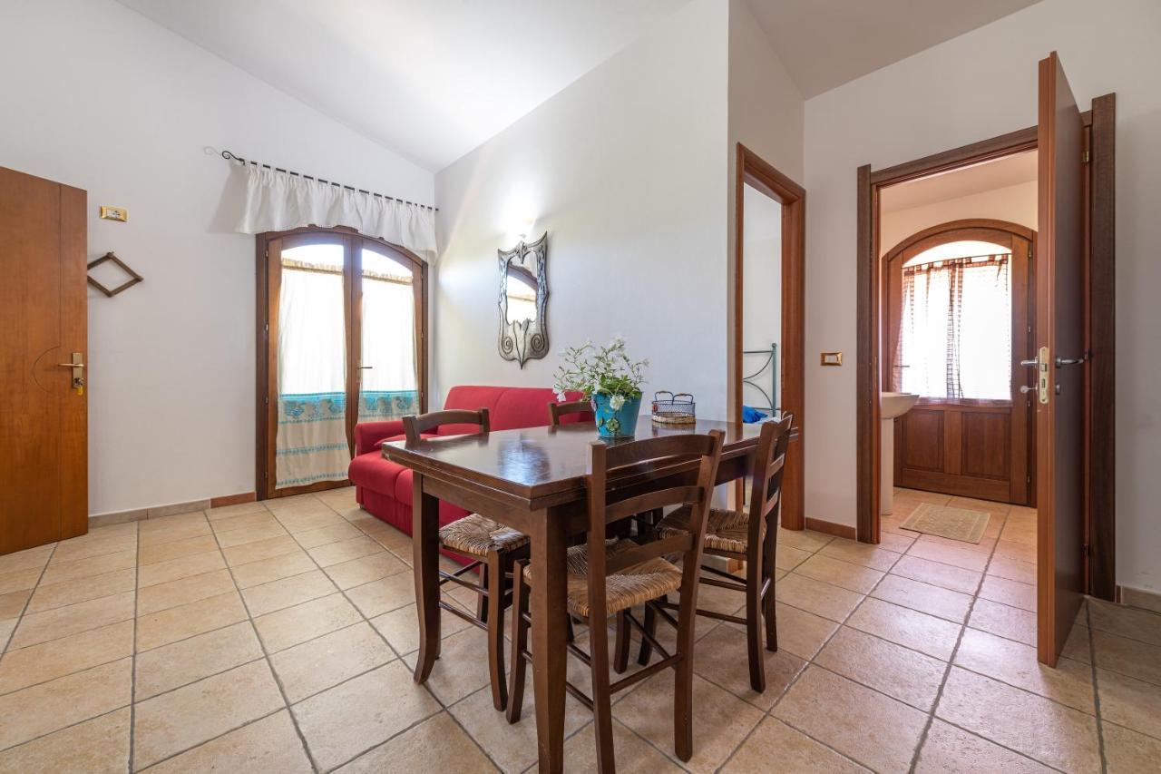 Casa Vacanza De Dinu SantʼAnna Arresi Extérieur photo
