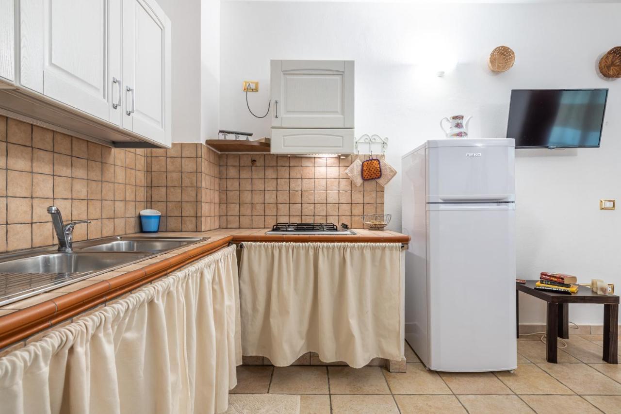 Casa Vacanza De Dinu SantʼAnna Arresi Extérieur photo