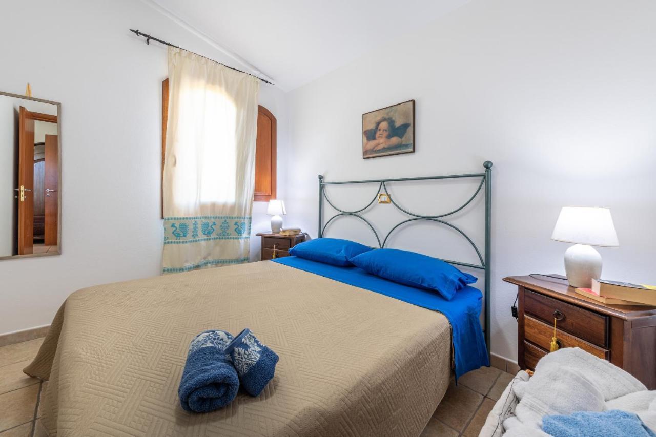 Casa Vacanza De Dinu SantʼAnna Arresi Extérieur photo